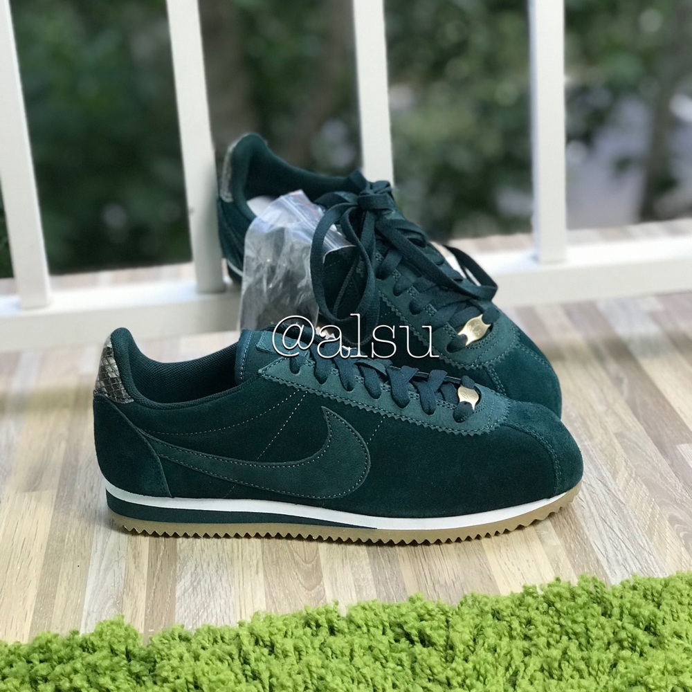 NWT Nike Classic Cortez ALC Prem Midnight Spruce W - Picture 2 of 8